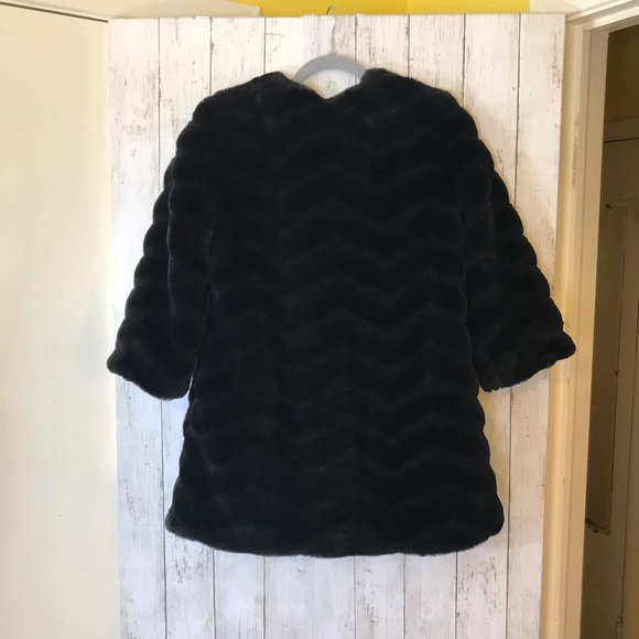 Sam Edelman Chevron Grooved Faux Fur Coat - Picture 9 of 12